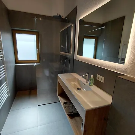 Modern In A Quiet Location Apartmán